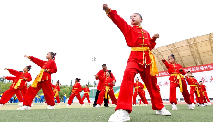 不仅暴露了