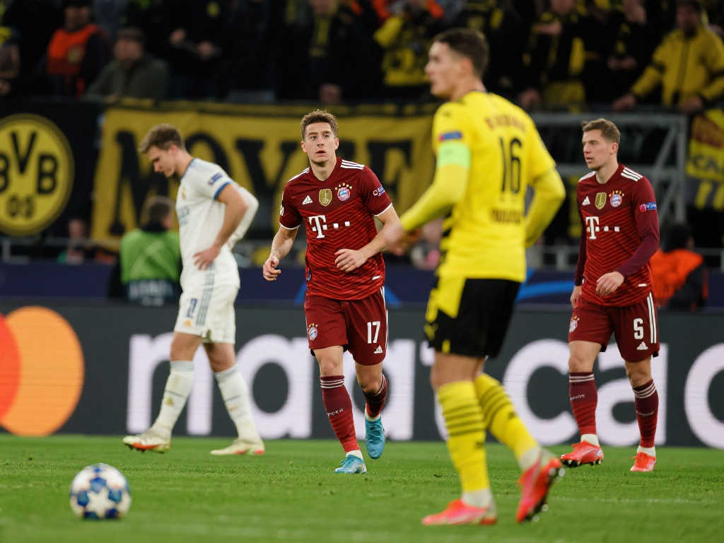 匈牙利队以 匈牙利队以